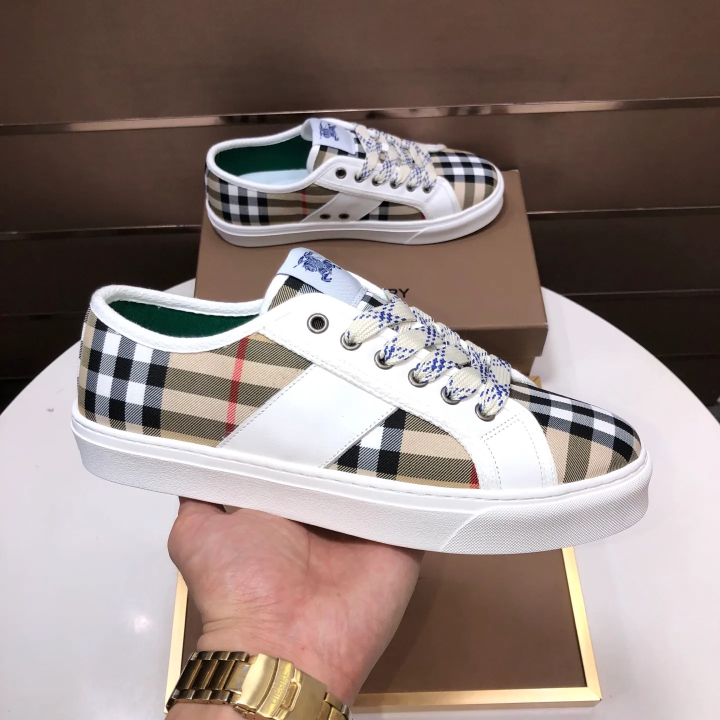 Men's shoes💰460💰【Burberry】Classic low-top sneakers｜Imported cowhide with classic plaid fabric｜Sheepskin lining｜Original outsole｜Fine workmanship and comfortable to wear Size: 38-44 (customized at 45)